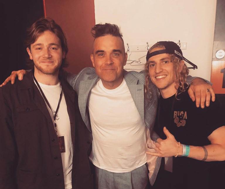 Hux-with-Robbie-Williams_1